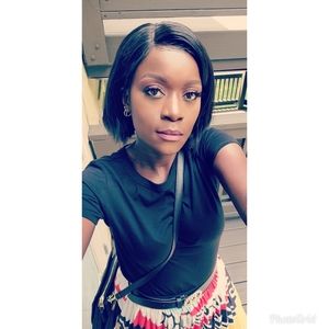 Meet your Posher, Bee